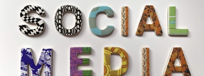 世界杯官方社交媒体账号二维码与标识集合